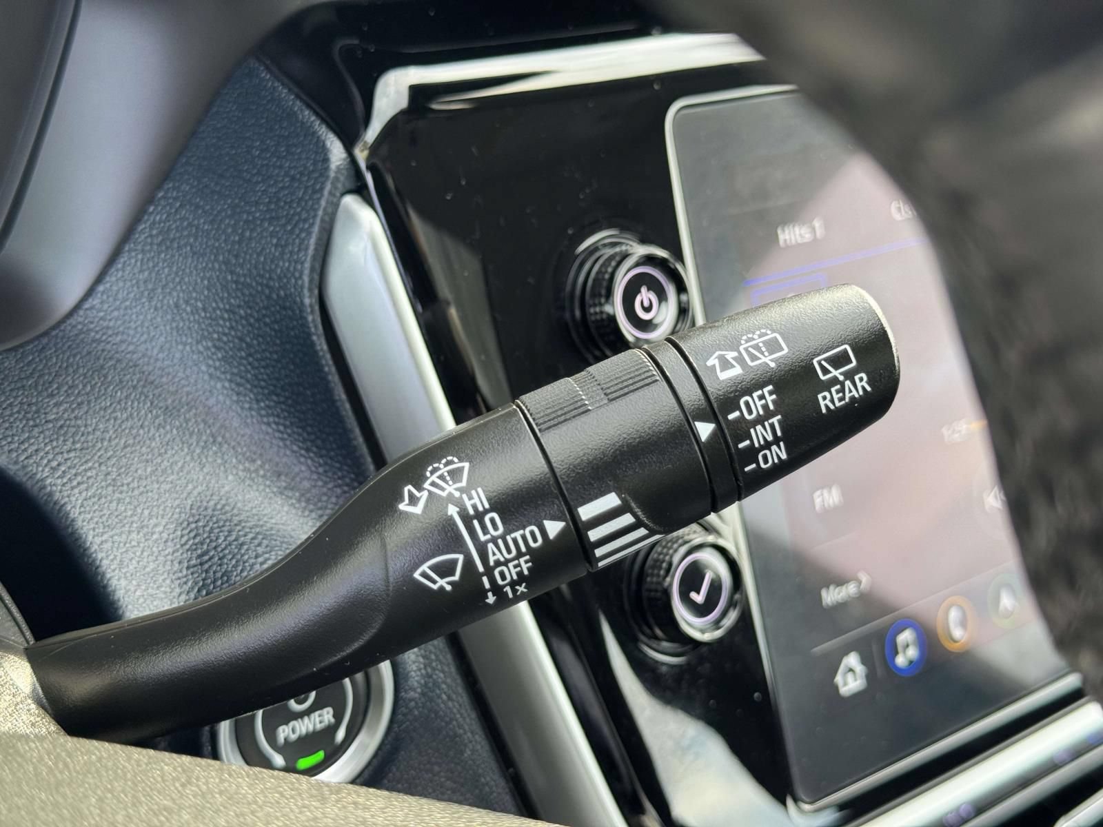 Used 2023 Chevrolet Bolt EUV Premier w/ Sun & Sound Package FWD image 10