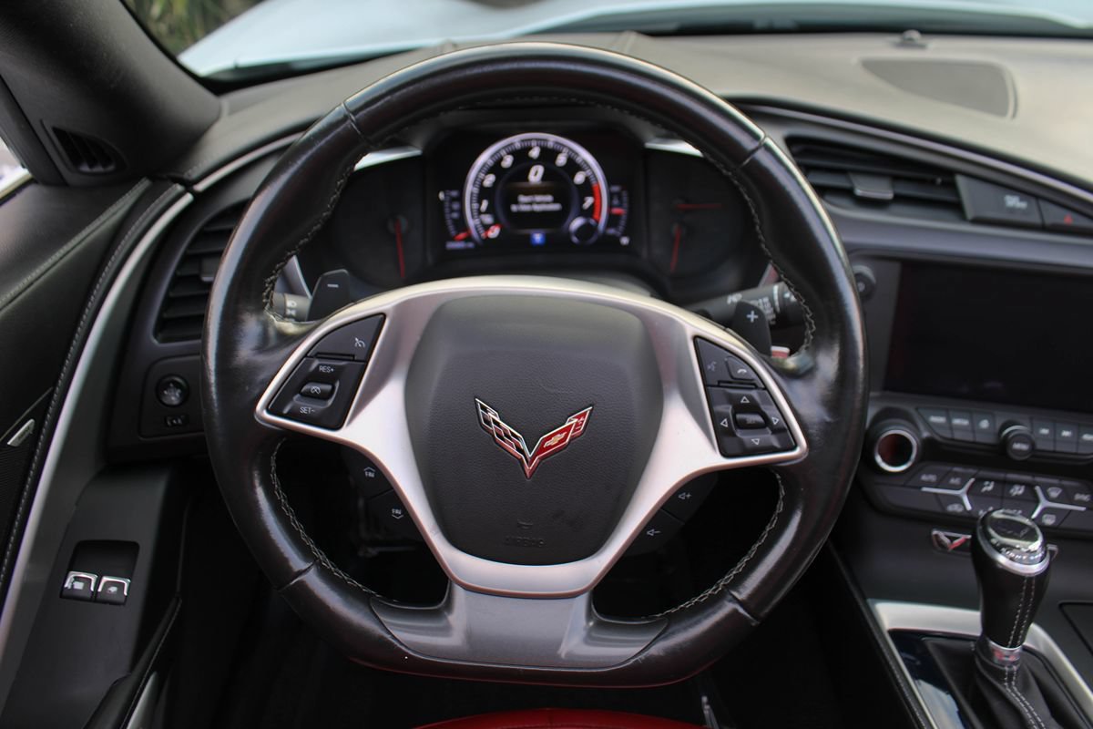Used 2019 Chevrolet Corvette Stingray Coupe w/ 1LT RWD image 25