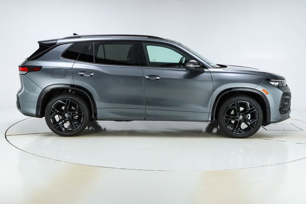 New 2026 Volkswagen Tiguan SE R-Line image 49
