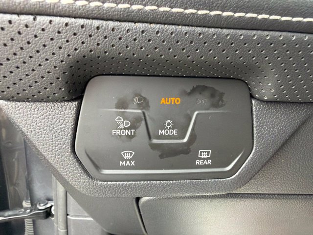 Used 2024 Volkswagen Atlas SE FWD image 26