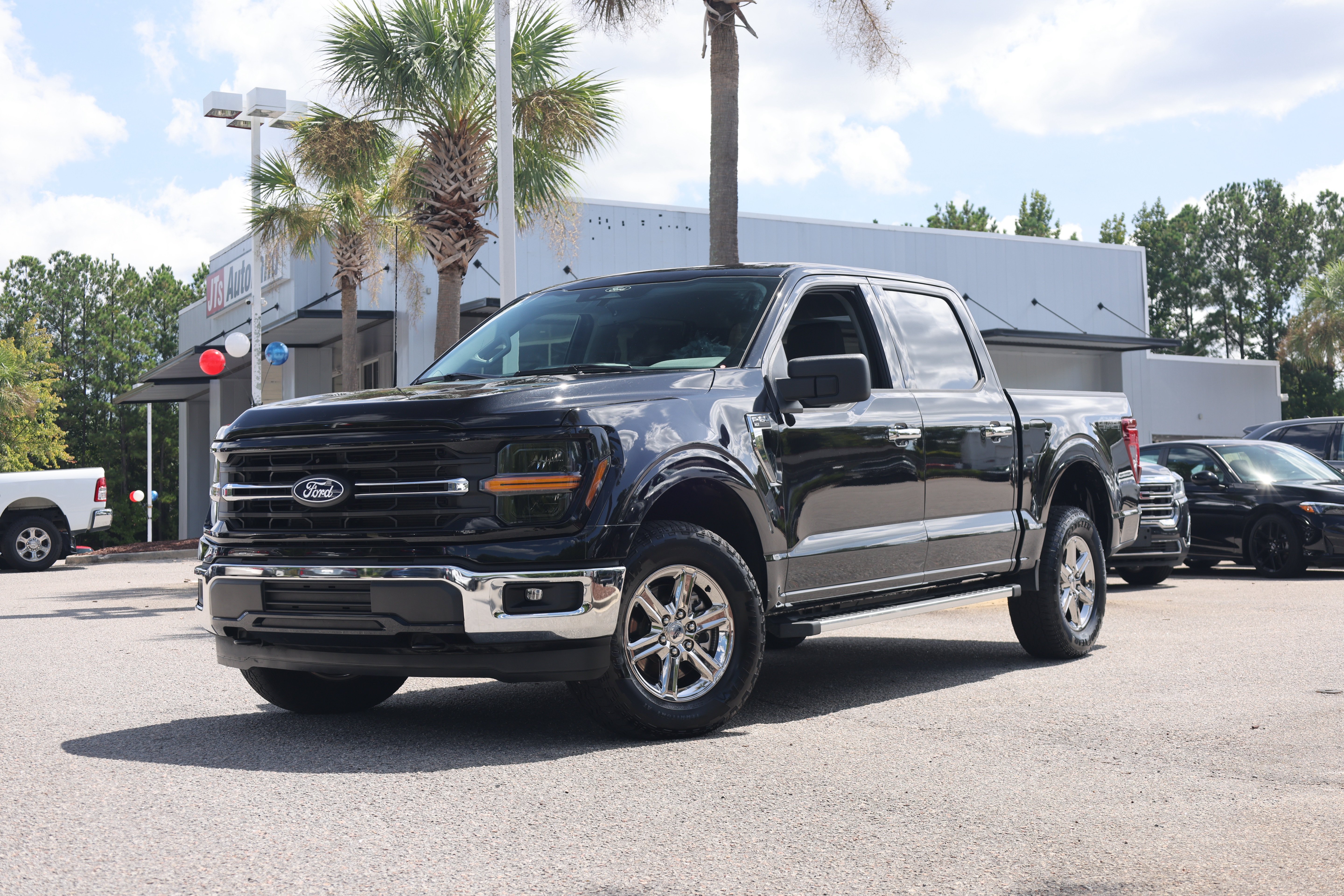 Used 2025 Ford F150 XLT w/ Equipment Group 301A Standard AWD/4WD image 1