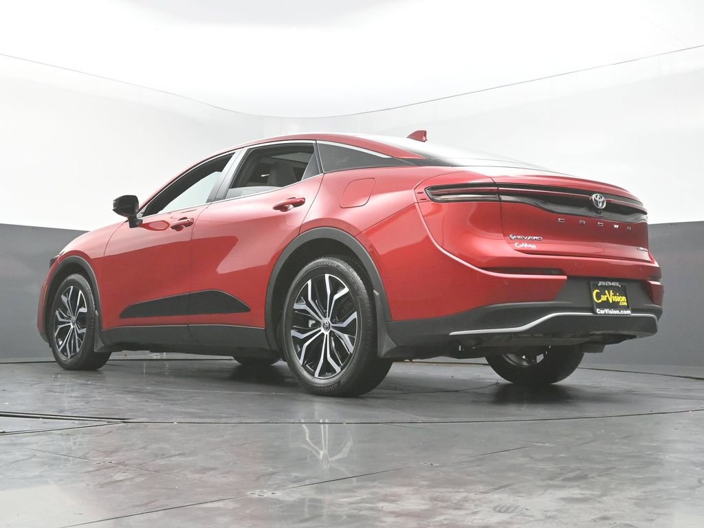 Used 2024 Toyota Crown Limited image 40