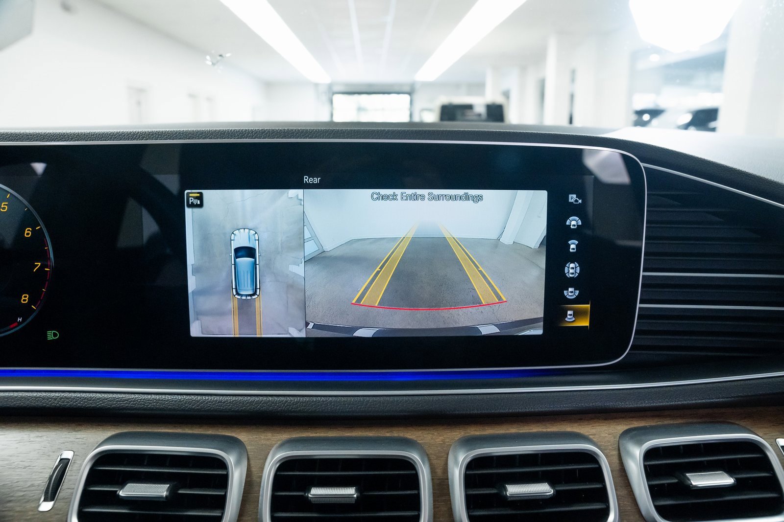 Used 2021 Mercedes-Benz GLE 350 4MATIC image 13