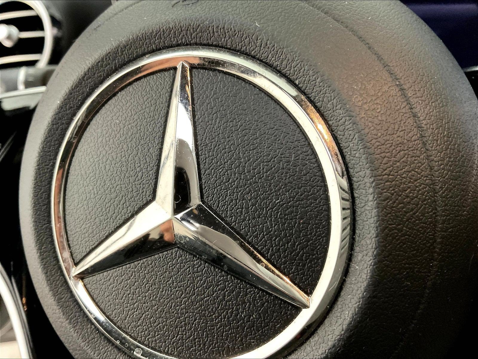 Used 2023 Mercedes-Benz E 350 4MATIC Sedan image 37