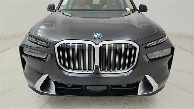 Used 2025 BMW X7 xDrive40i w/ Executive Package image 8
