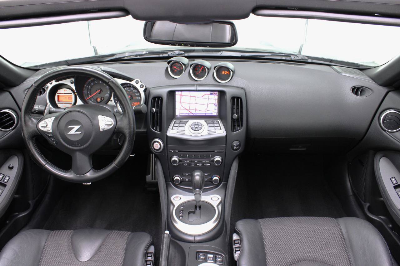 Used 2010 Nissan 370Z Touring w/ Sport Pkg RWD image 50