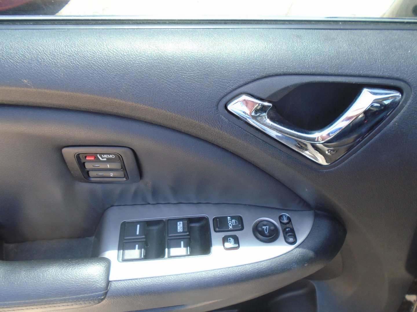 Used 2010 Honda Odyssey Touring image 19