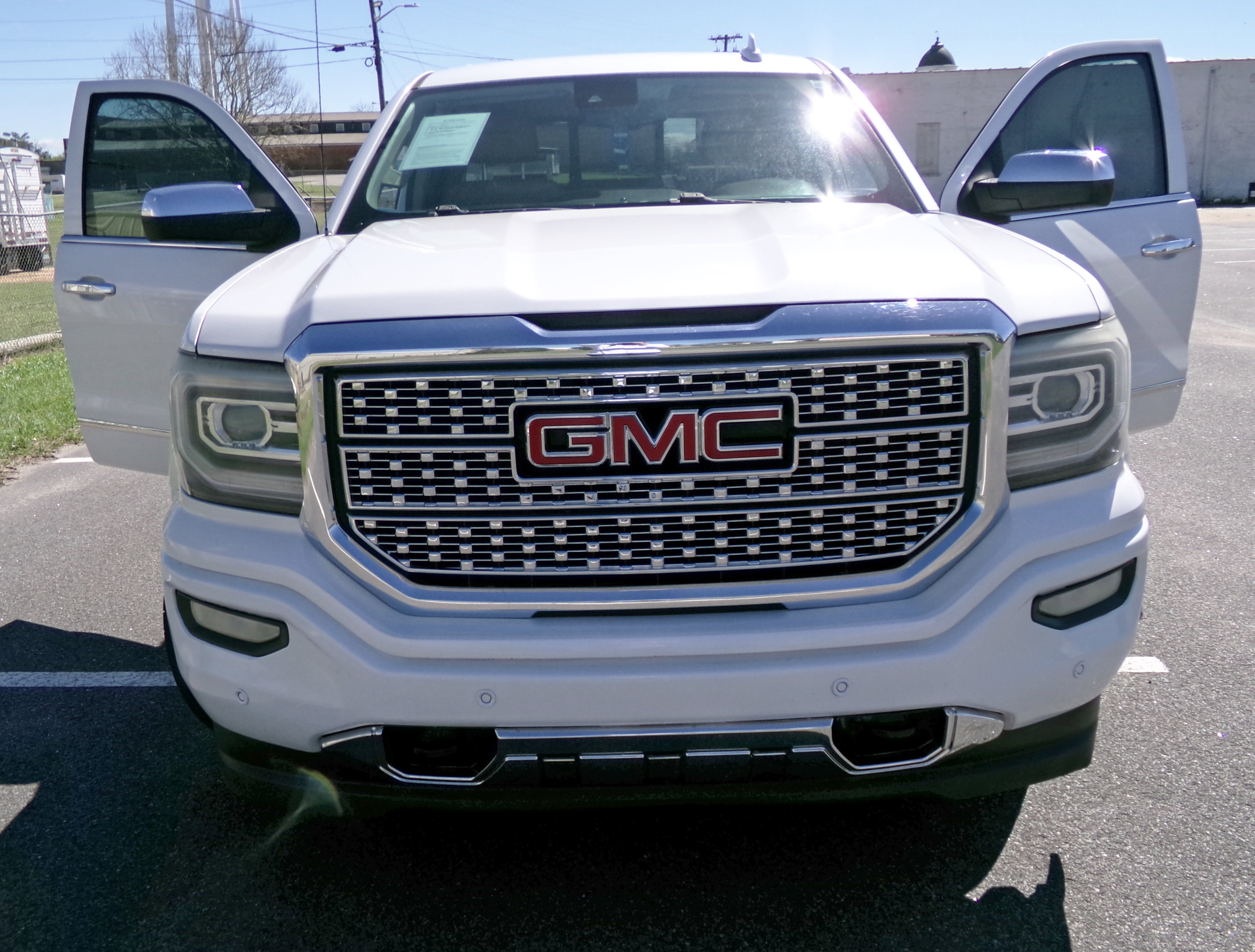 Used 2017 GMC Sierra 1500 Denali image 5