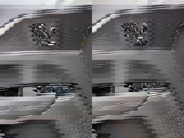 New 2026 Cadillac Lyriq Luxury image 11