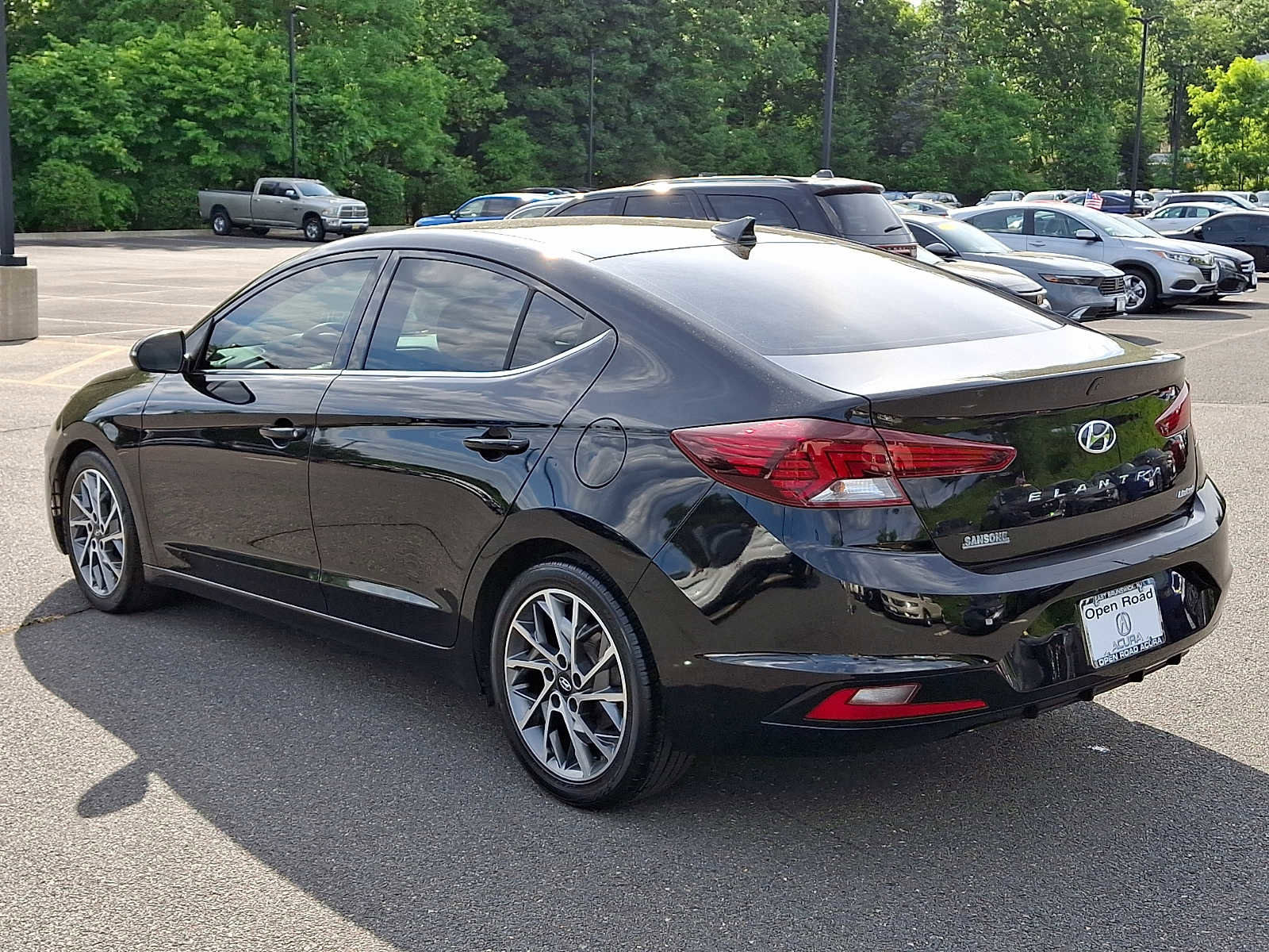 Used 2020 Hyundai Elantra Limited w/ Ultimate Package 03 FWD image 4