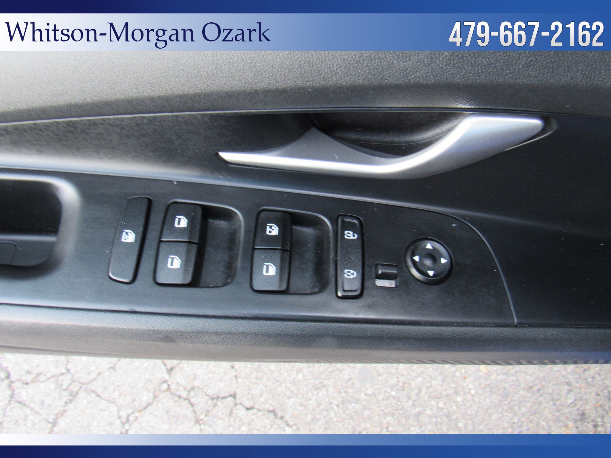 Used 2023 Hyundai Elantra Limited w/ Preferred Accessory Package image 28