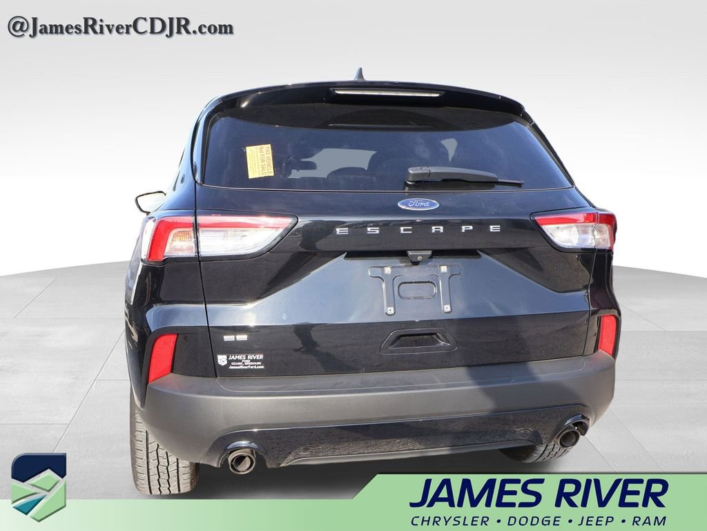 Used 2022 Ford Escape SE w/ SE Sport Appearance Package image 14