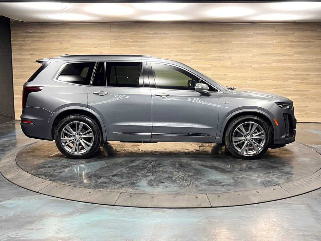 Used 2025 Cadillac XT6 Premium Luxury image 32
