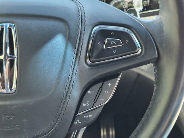 Used 2020 Lincoln MKZ Reserve w/ Luxury Package image 22