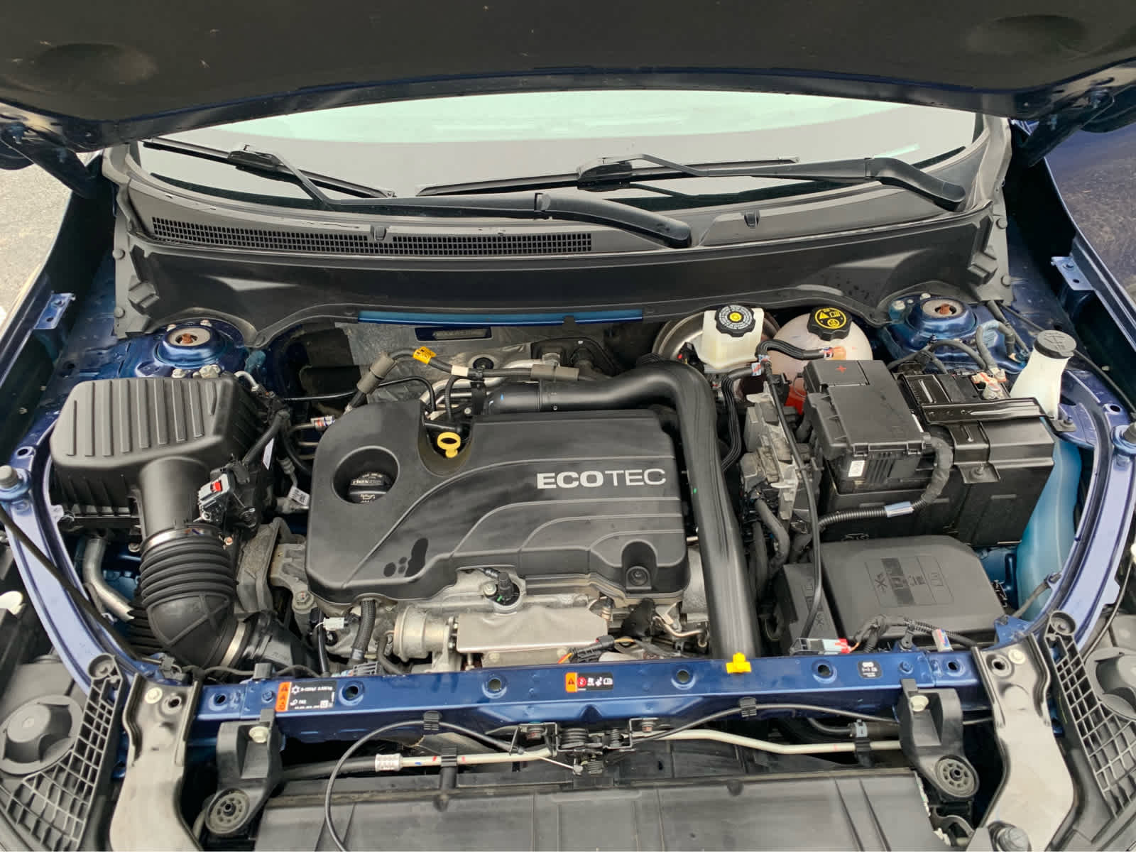 Used 2022 GMC Terrain SLE w/ Driver Convenience Package image 9