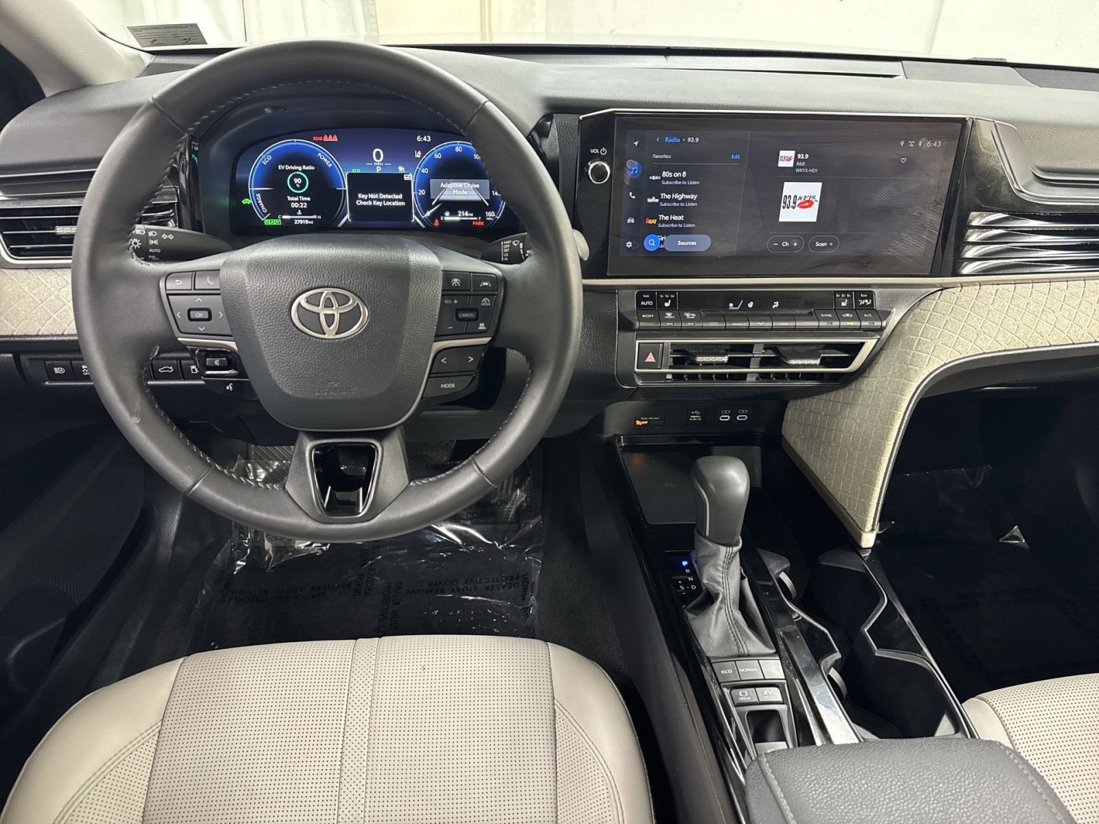 Used 2026 Toyota Camry XLE AWD/4WD image 33
