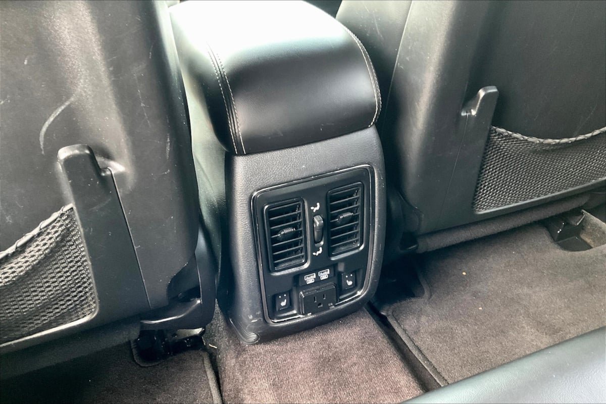 Used 2017 Jeep Grand Cherokee Limited AWD/4WD image 29