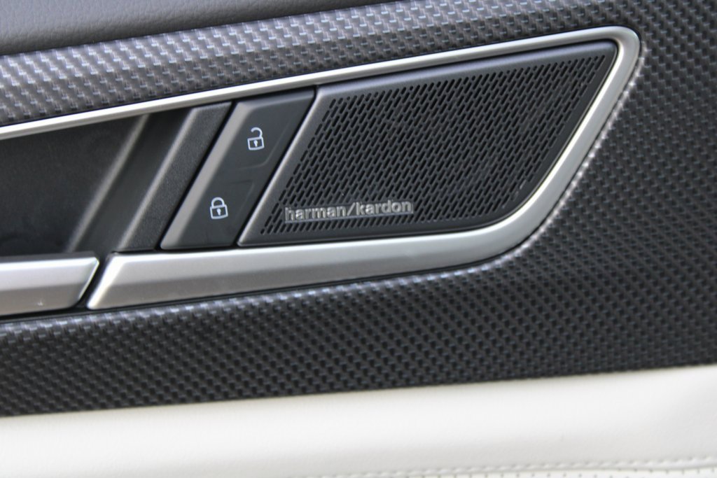 New 2026 Volkswagen Atlas Cross Sport SEL Premium R-Line image 10
