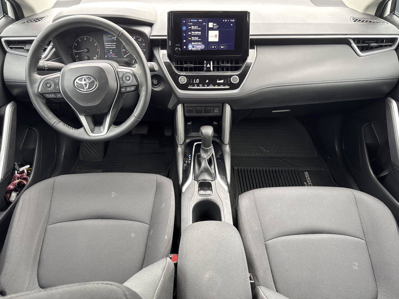 Used 2024 Toyota Corolla Cross LE FWD image 11
