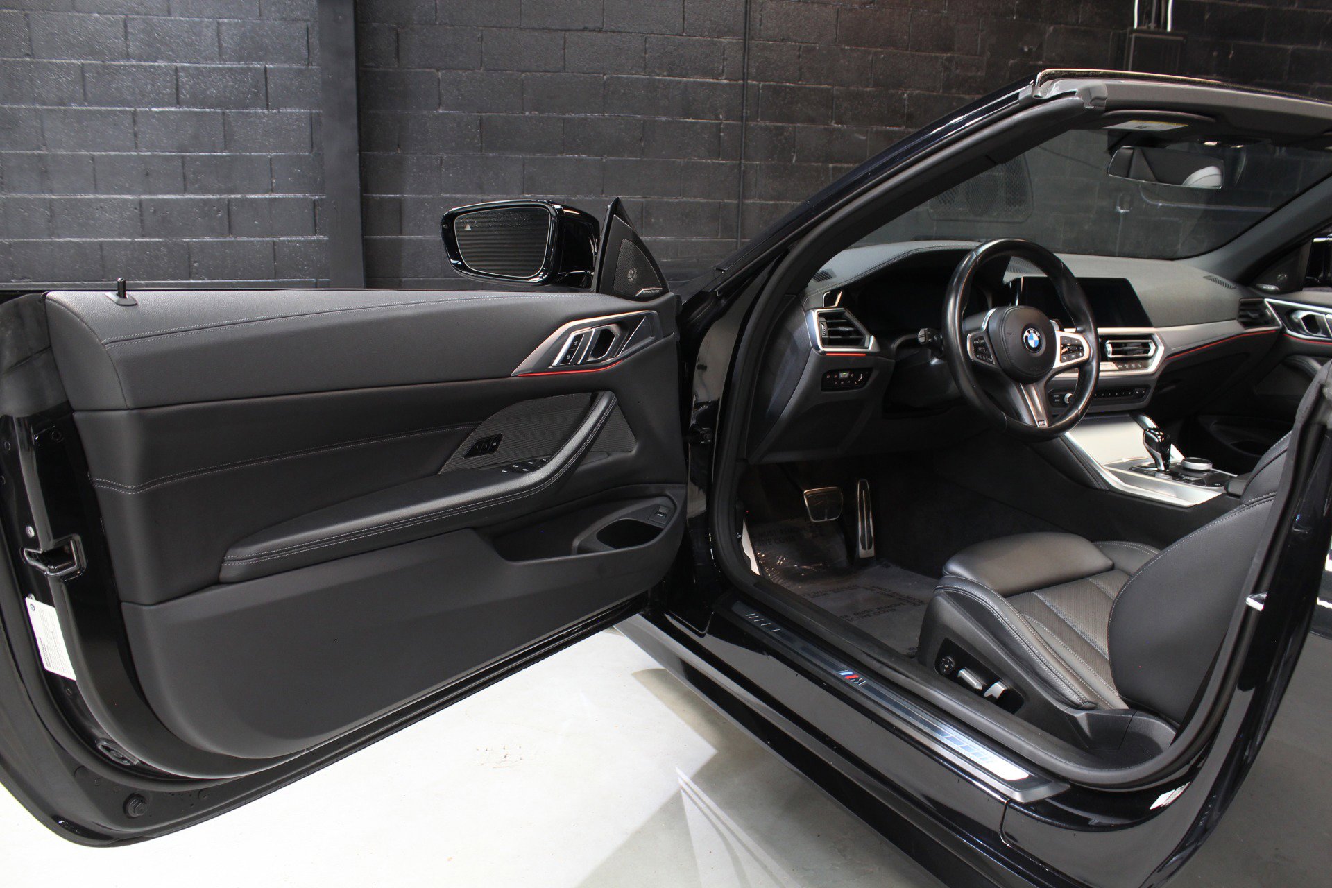 Used 2023 BMW 430i Convertible w/ M Sport Package RWD image 27