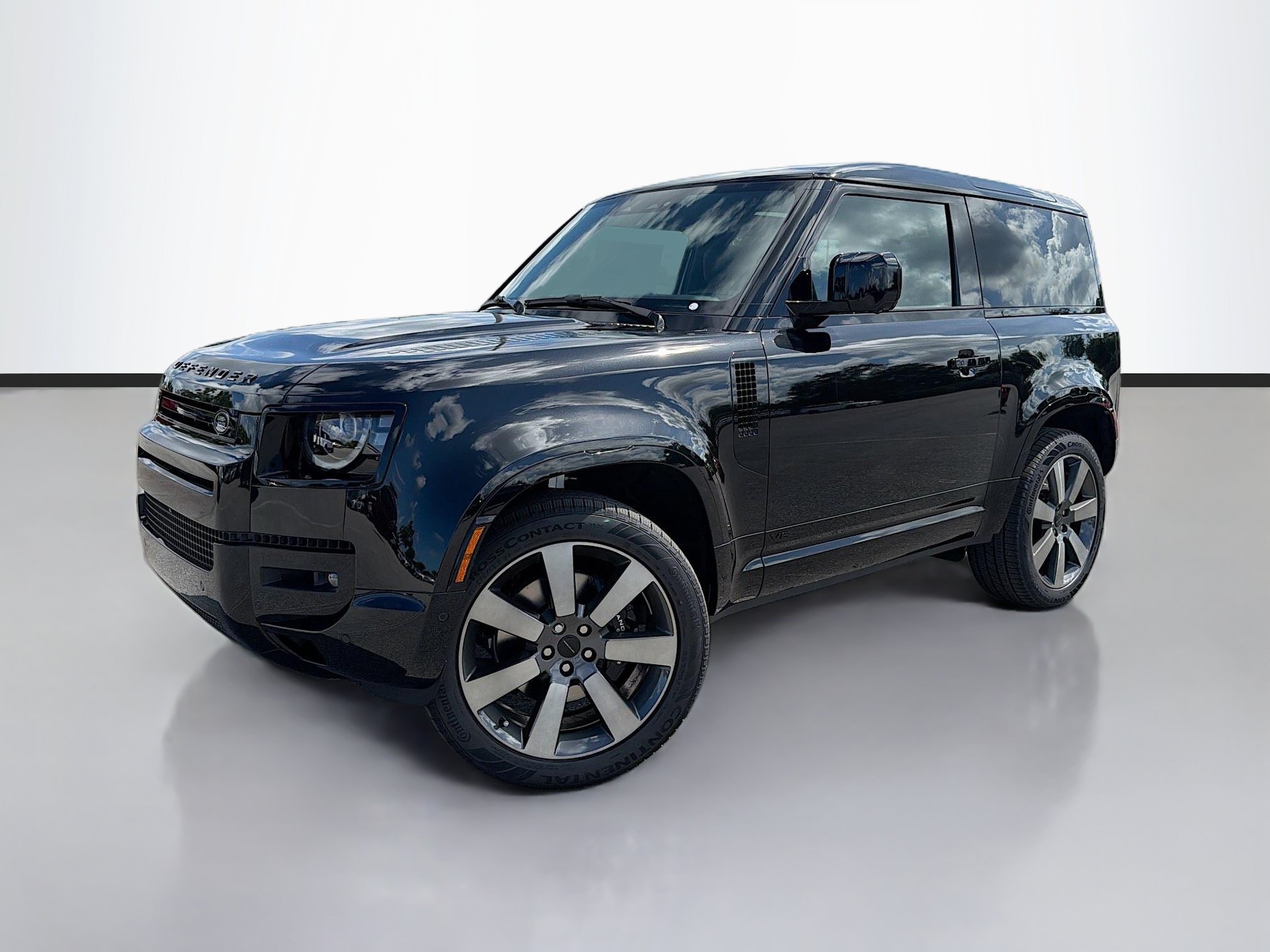 New 2026 Land Rover Defender 90 V8 AWD/4WD image 1