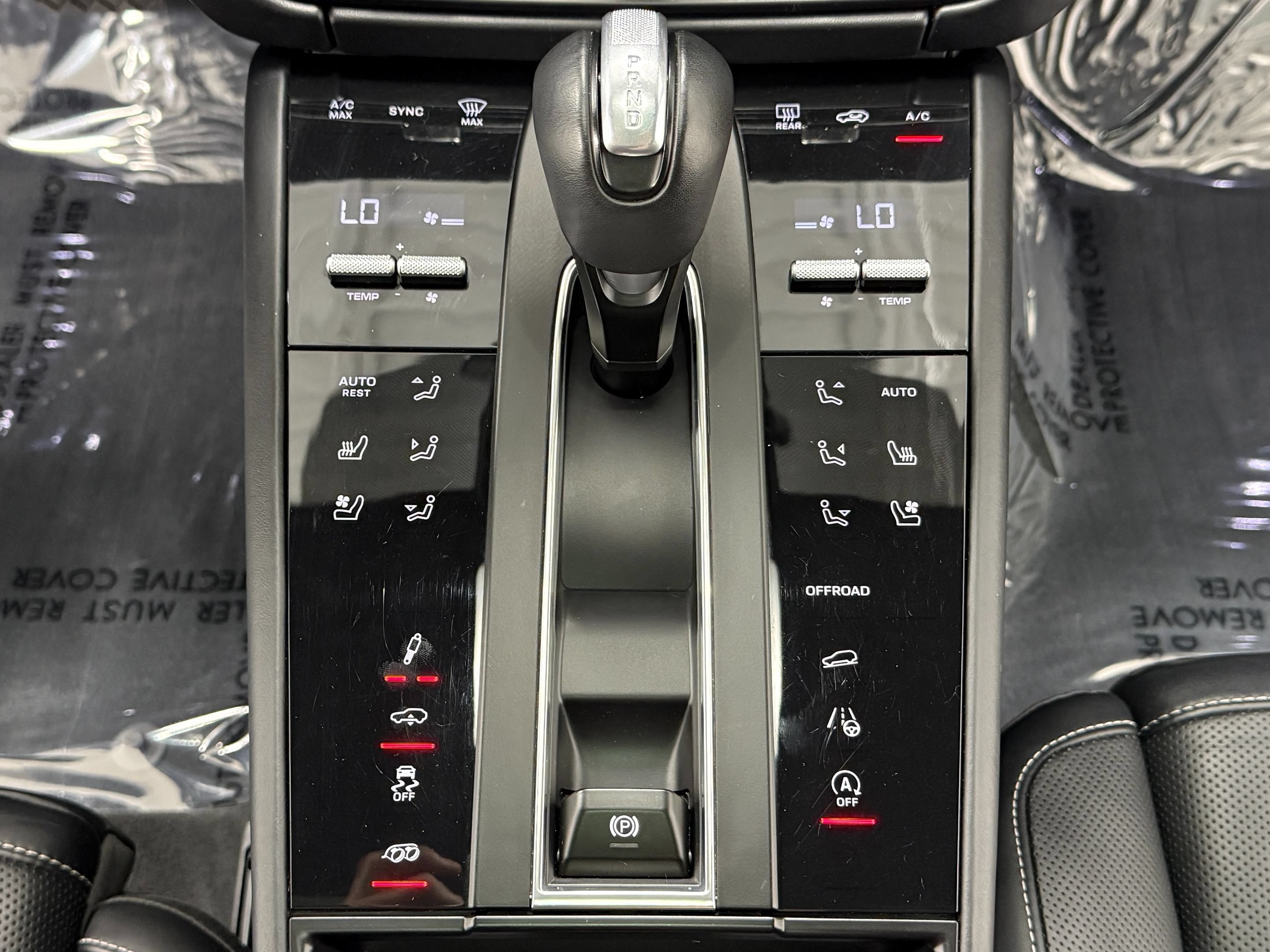 Used 2024 Porsche Macan GTS w/ Premium Plus Package AWD/4WD image 30