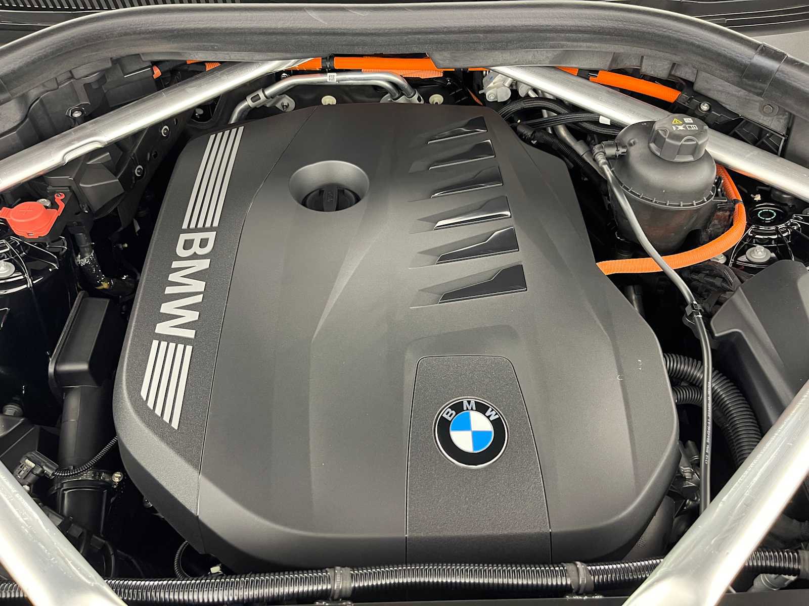 New 2026 BMW X5 xDrive50e image 31