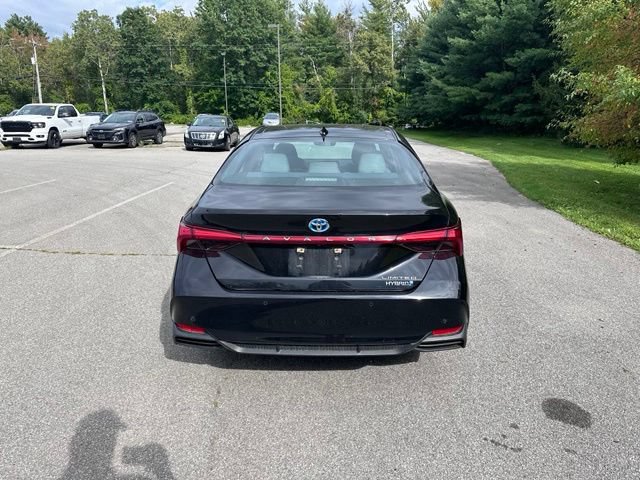 Used 2021 Toyota Avalon Limited w/ Advanced Safety Package FWD image 4
