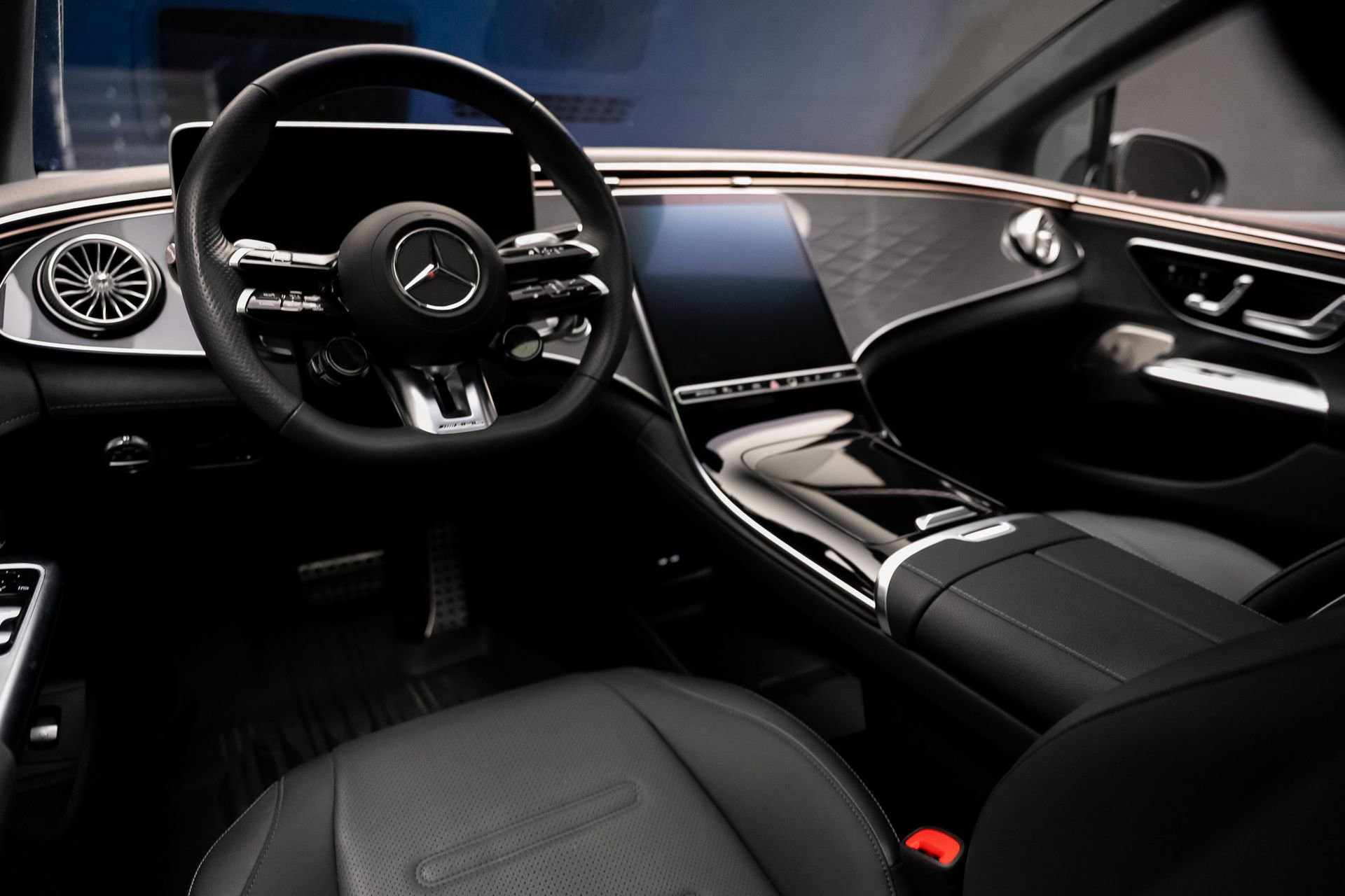 Used 2023 Mercedes-Benz EQE AMG 4MATIC Sedan image 2