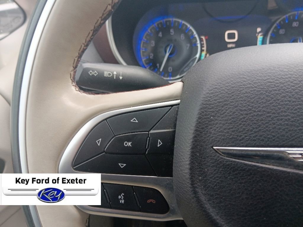 Used 2018 Chrysler Pacifica Limited w/ Advanced Safetytec Group FWD image 34