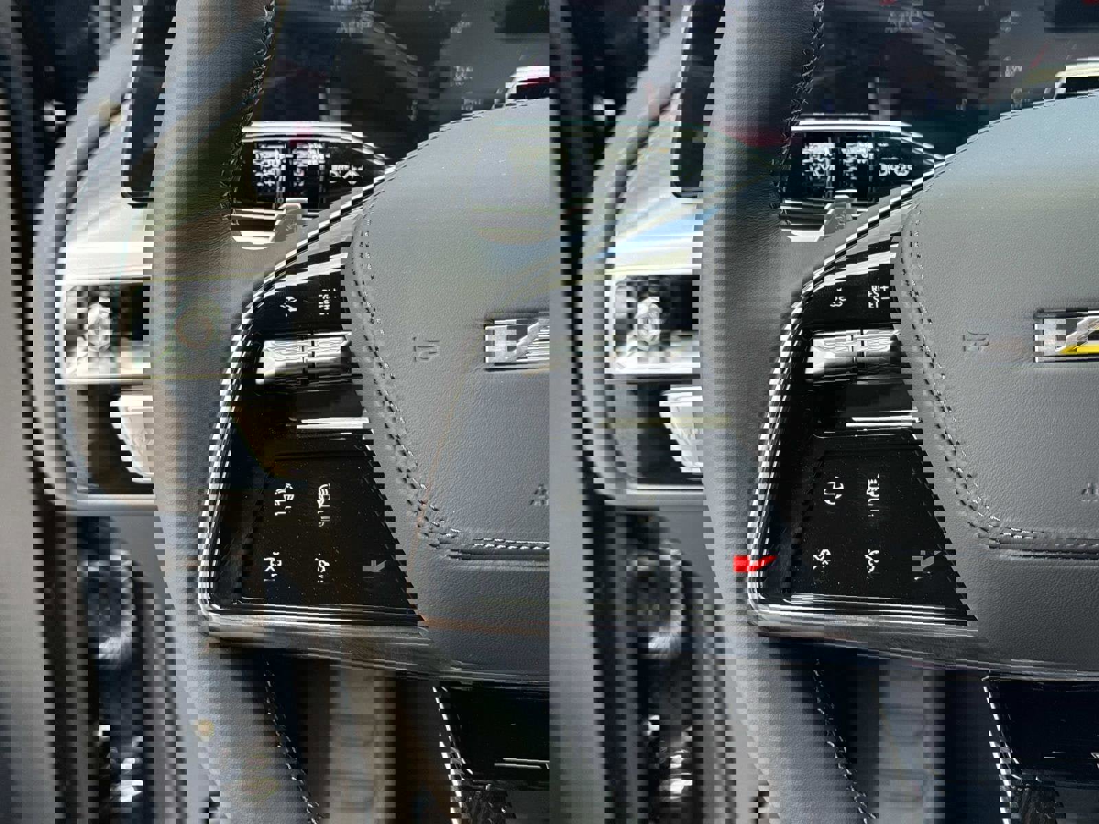 New 2026 Cadillac Lyriq V image 33