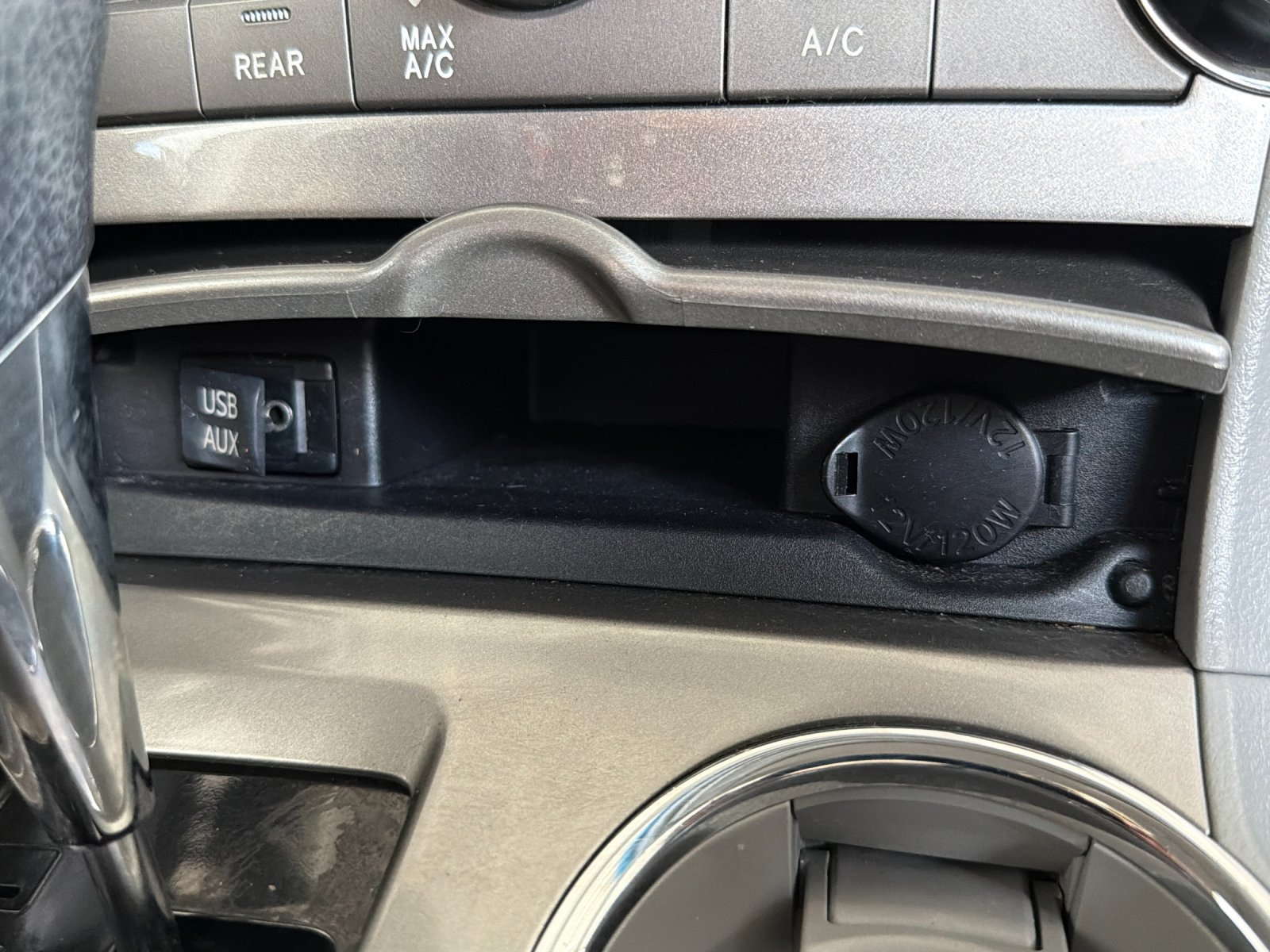 Used 2013 Toyota Highlander Plus FWD image 26