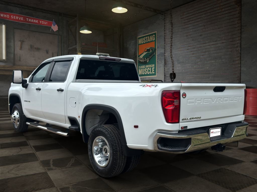 Used 2024 Chevrolet Silverado 3500 W/T w/ WT Convenience Package AWD/4WD image 4