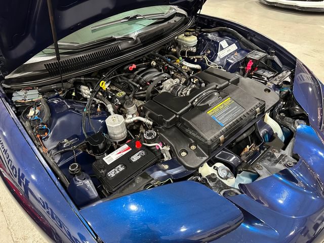 Used 2000 Pontiac Firebird Formula w/ Security Pkg RWD image 23