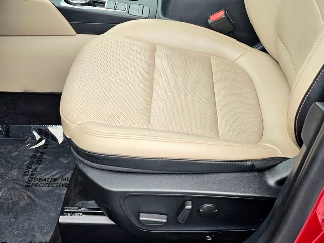 Used 2020 Ford Escape SEL AWD/4WD image 18
