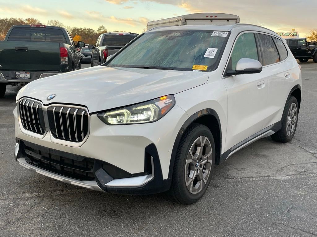 Used 2024 BMW X1 xDrive28i image 3