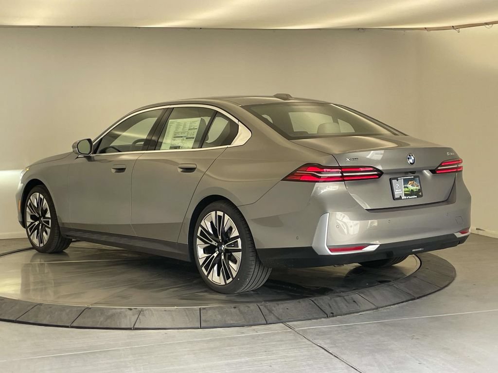 New 2027 BMW 530i xDrive AWD/4WD image 3