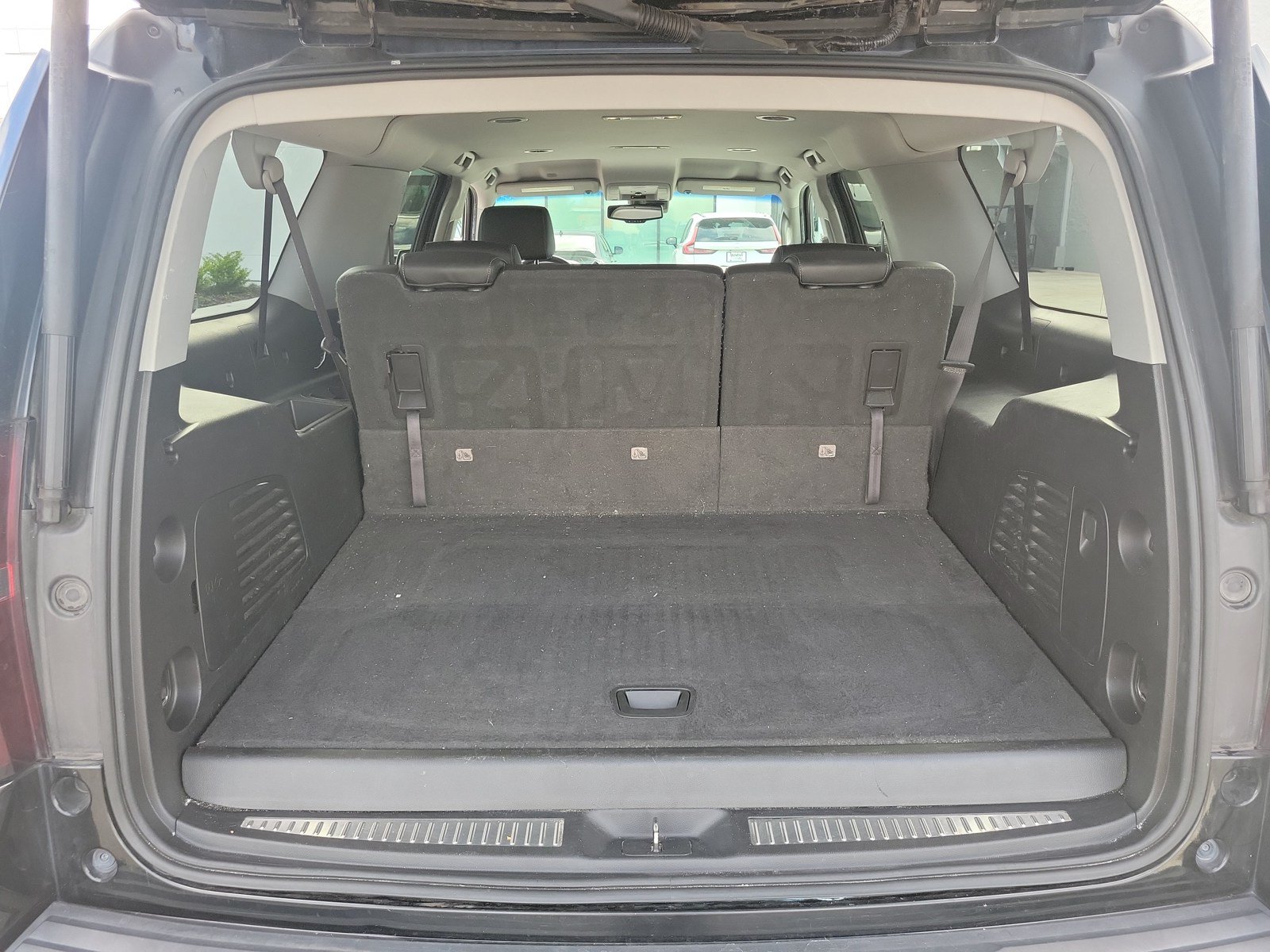 Used 2018 Chevrolet Suburban LT AWD/4WD image 30