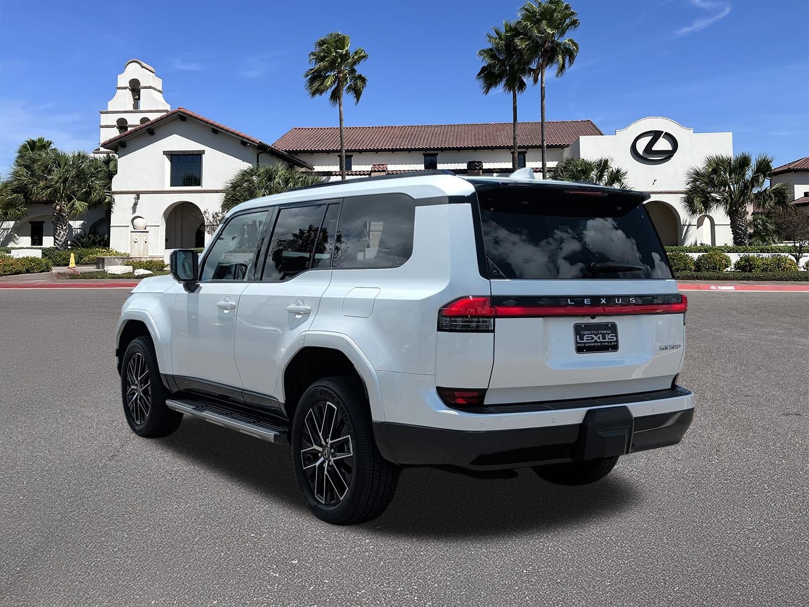 Certified 2025 Lexus GX 550 w/ Accessory Package (2T) AWD/4WD image 4