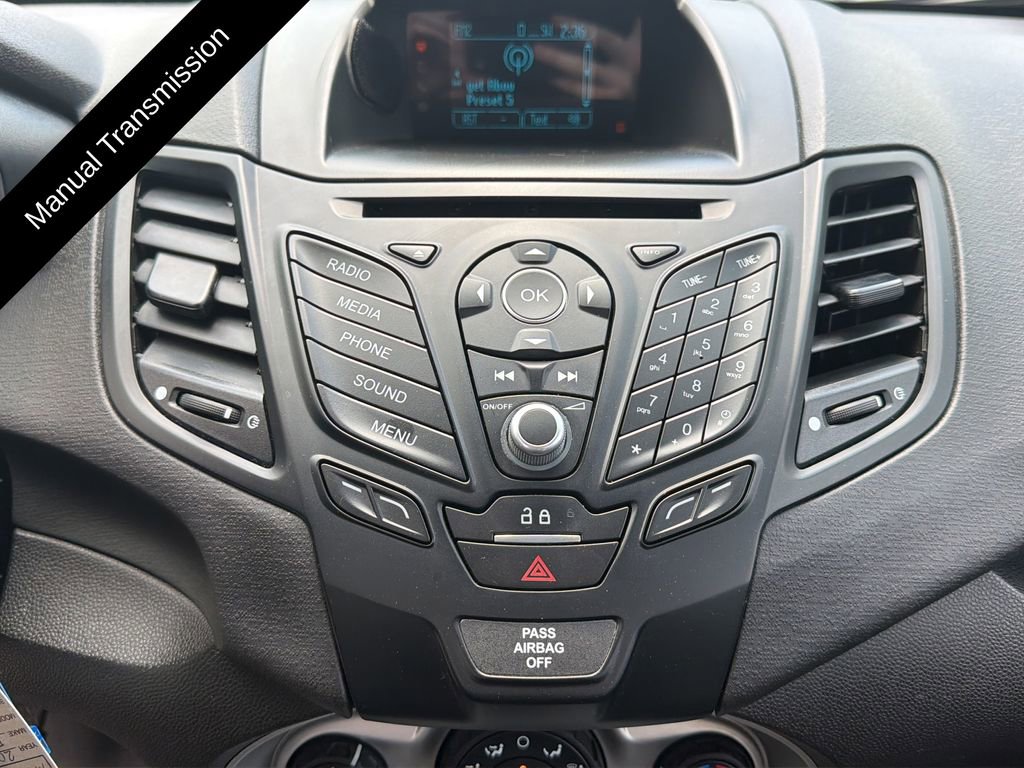 Used 2016 Ford Fiesta SE FWD image 30