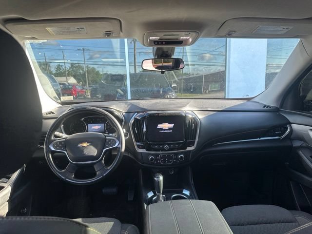 Used 2020 Chevrolet Traverse LT w/ Driver Confidence II Package AWD/4WD image 12