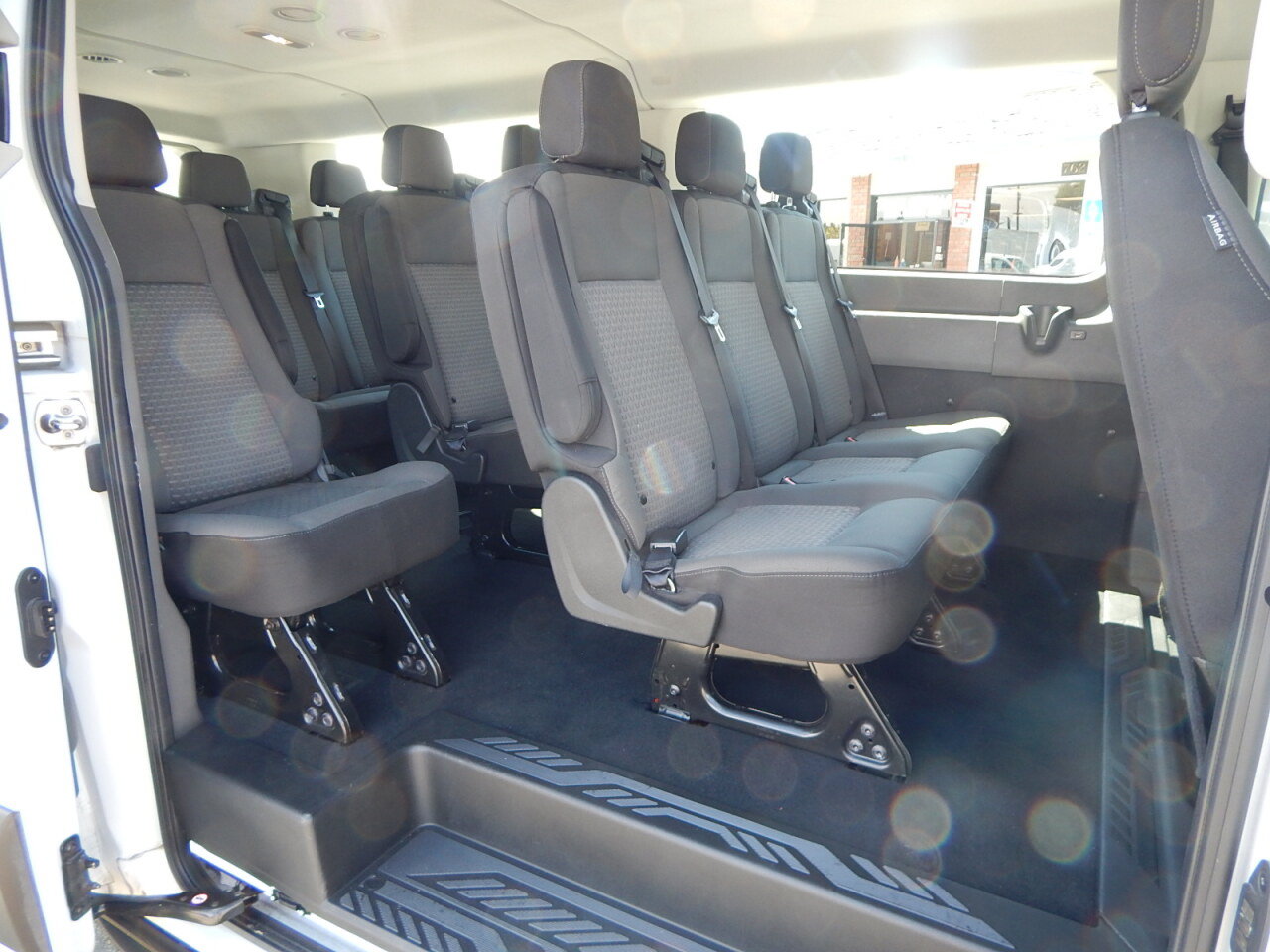 Used 2023 Ford Transit 350 XLT RWD image 3