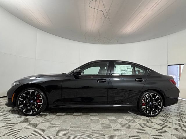 New 2026 BMW 330i xDrive Sedan w/ M Sport Package AWD/4WD image 4