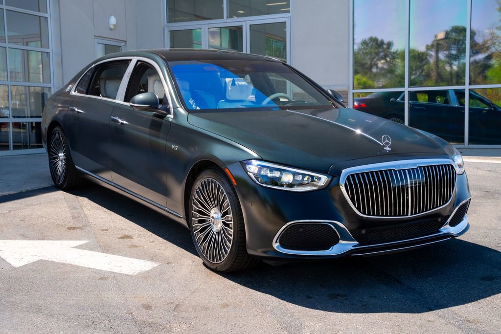 Used 2023 Mercedes-Benz Maybach S 680 4MATIC w/ Manufaktur Leather Package image 5