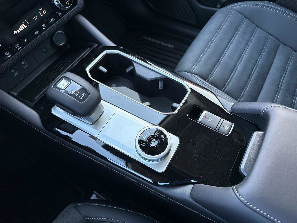 New 2026 Mitsubishi Outlander SE FWD image 19