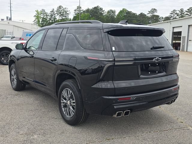 Used 2025 Chevrolet Traverse RS w/ LPO, Floor Liner Package FWD image 3