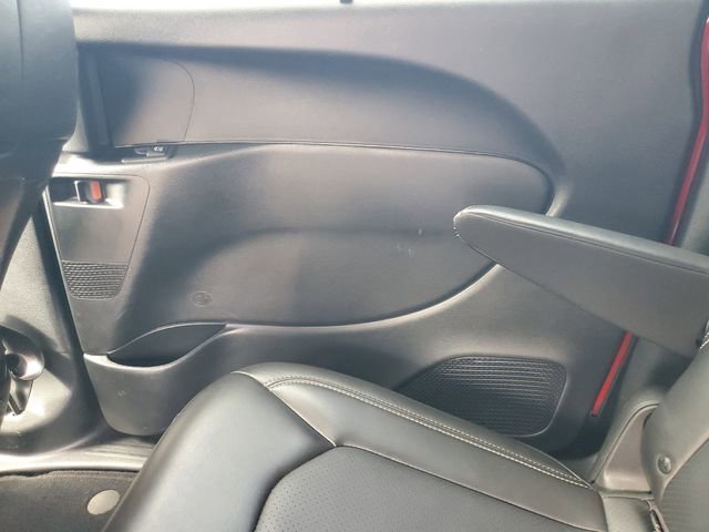 Used 2025 Chrysler Pacifica Select image 29