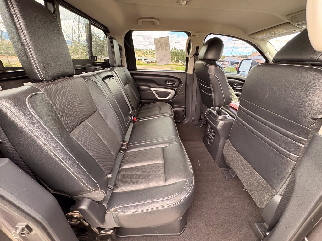 Used 2017 Nissan Titan PRO-4X w/ Pro-4x Convenience Package AWD/4WD image 32