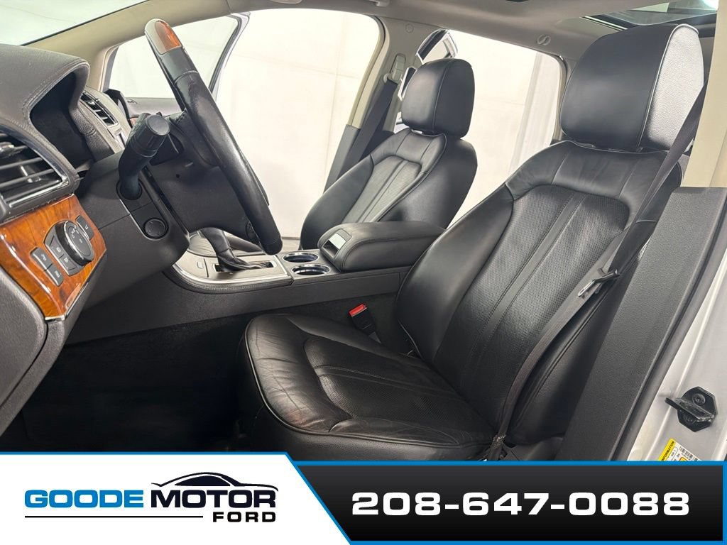 Used 2013 Lincoln MKX AWD image 10