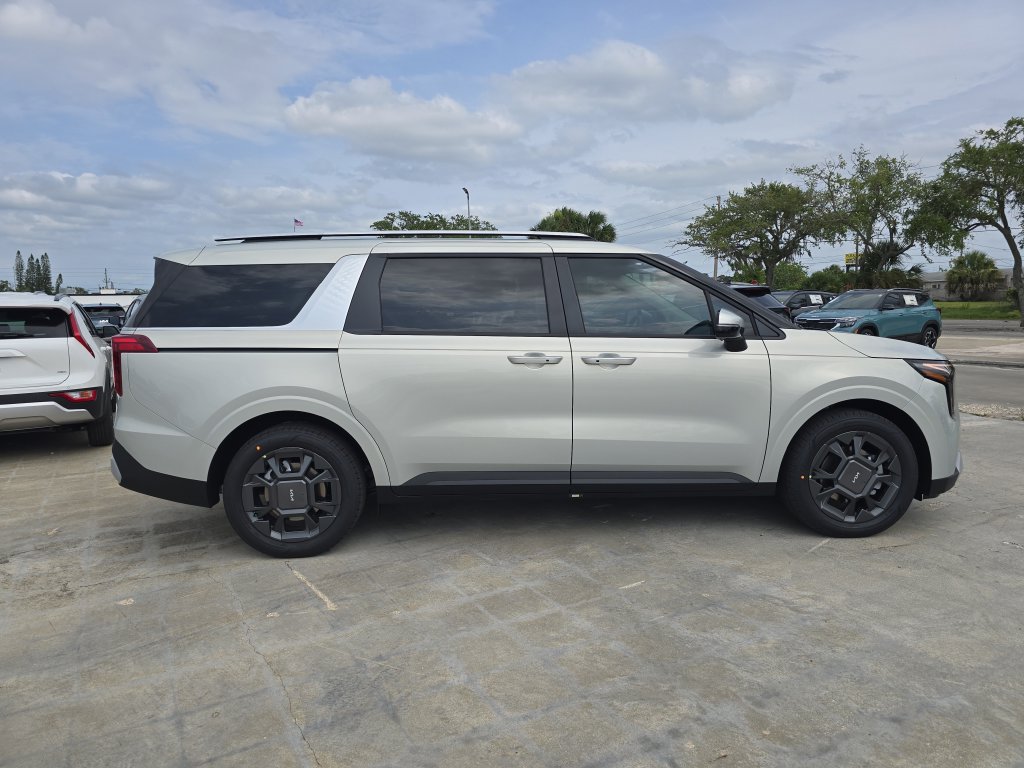 New 2026 Kia Carnival EX FWD image 9